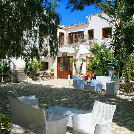 קוסטונאצ'י Casa Vacanze Il Cortile מראה חיצוני תמונה