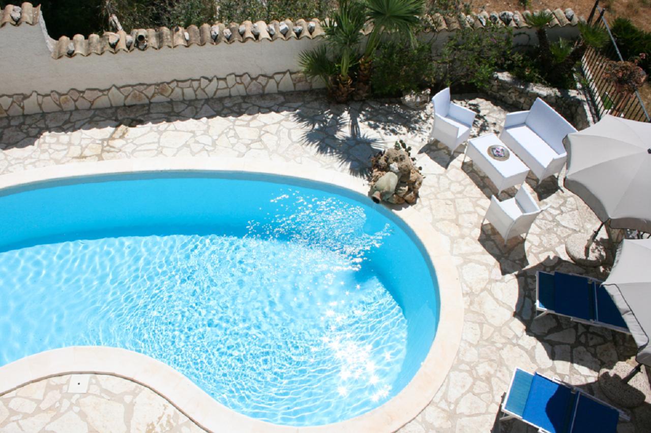 קוסטונאצ'י Casa Vacanze Il Cortile מראה חיצוני תמונה